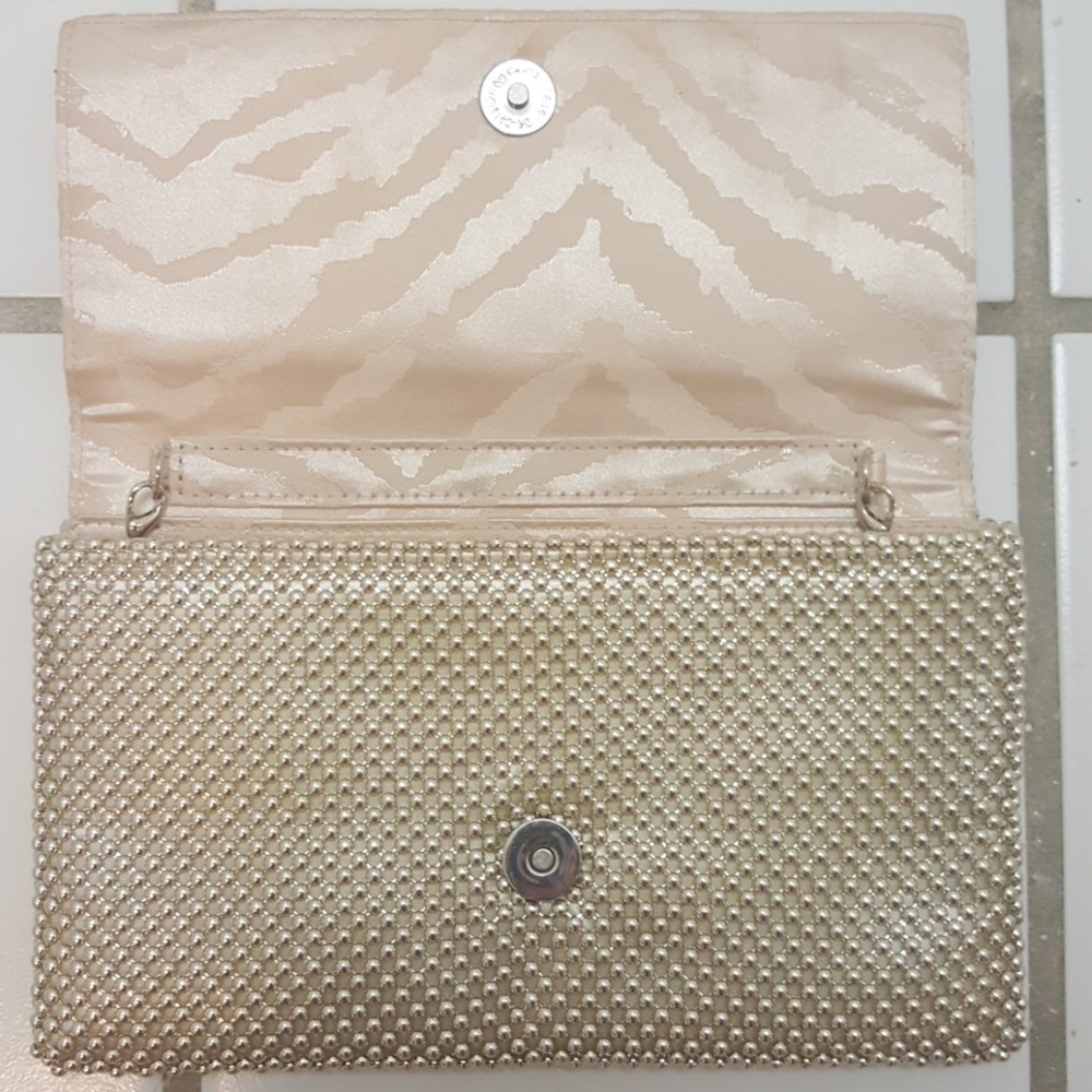 Gold clutch